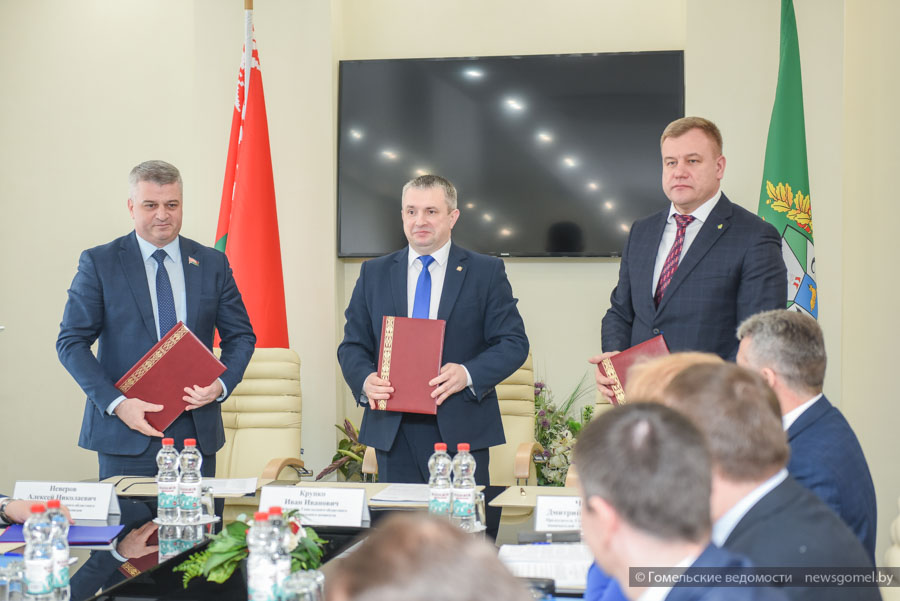 Соглашение между облисполкомом, Союзом нанимателей и профсоюзами подписали в Гомеле