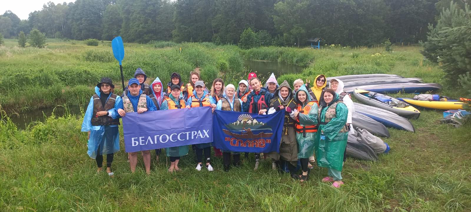 На одной волне! Сплав на байдарках для членов профсоюза организовали в  Мозыре - Мозырское районное объединение профсоюзов